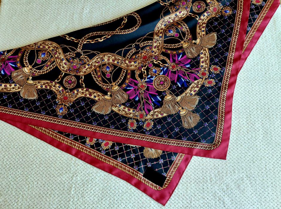 Elegancka Wielka Wzorzysta Apaszka Naturalny Jedwab 100% SILK