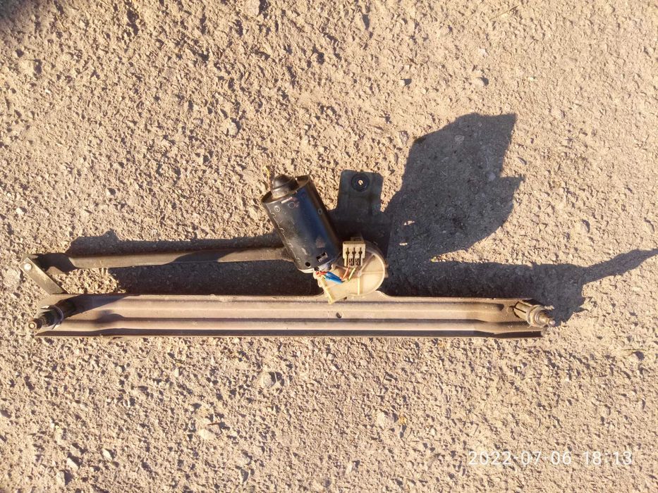 Вакуумник Volkswagen Passat B2.