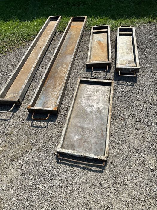 Formy betonowe piwnicy grobowej