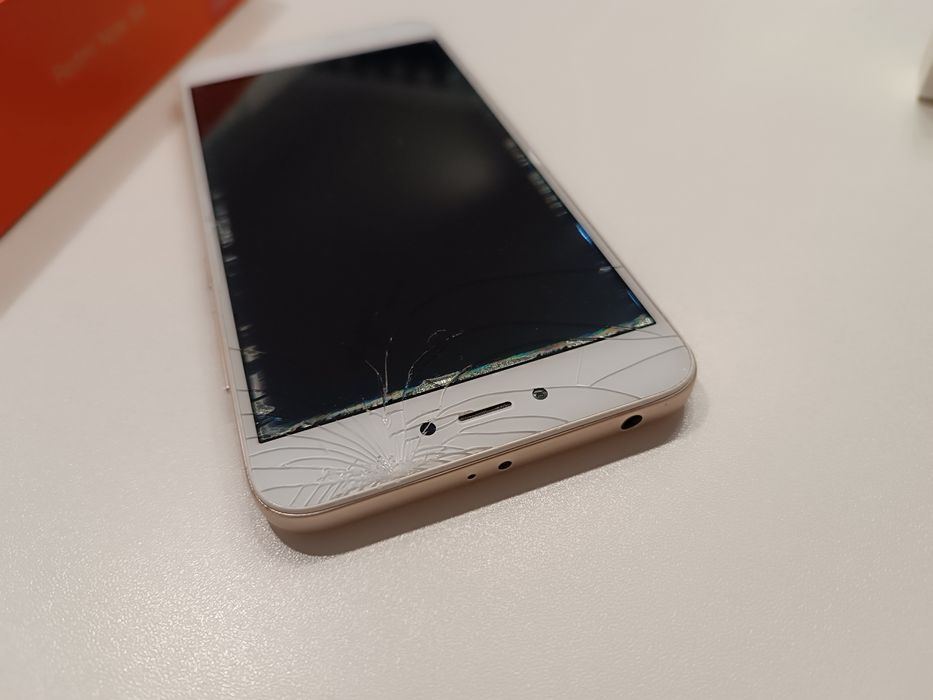 Telefon Xiaomi Redmi Note 5A 2GB/16GB MDG6 działa zbita szybka