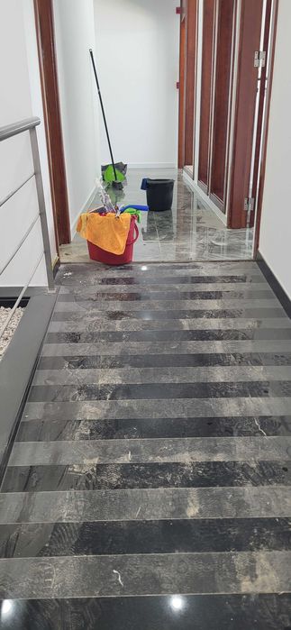 Serviços de Limpeza especializados.