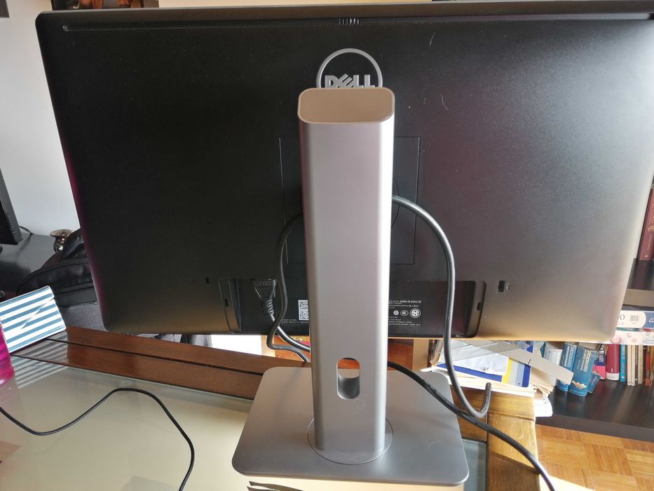 LCD Monitor DELL64286369345665121