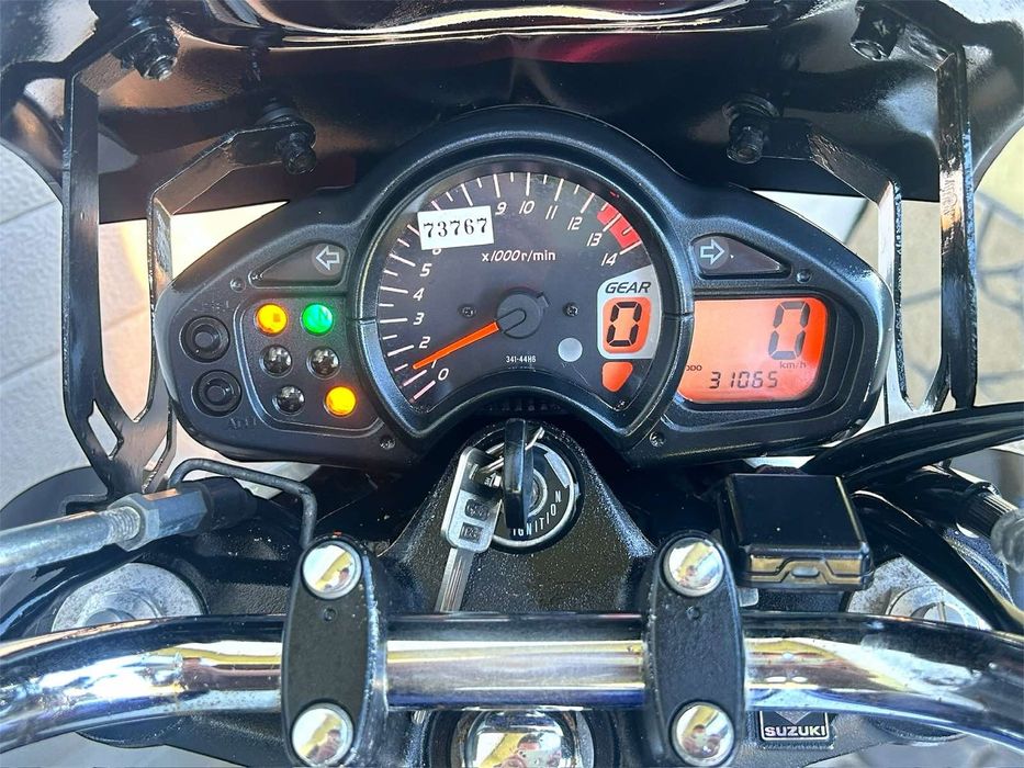 Suzuki Gladius 400, 2011pik, з Японії
