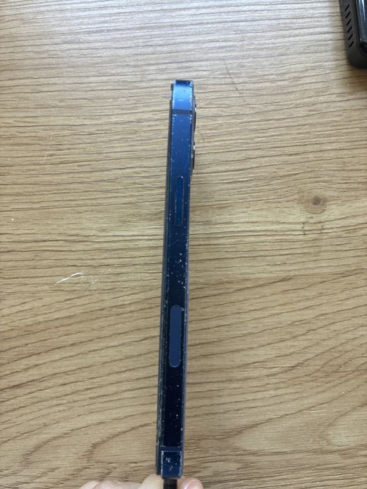 Iphone 12 funciona com bateria inchada, capa incluido