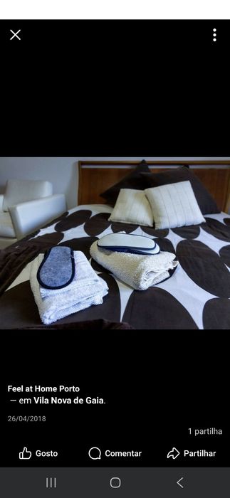 Cama de casal em madeira