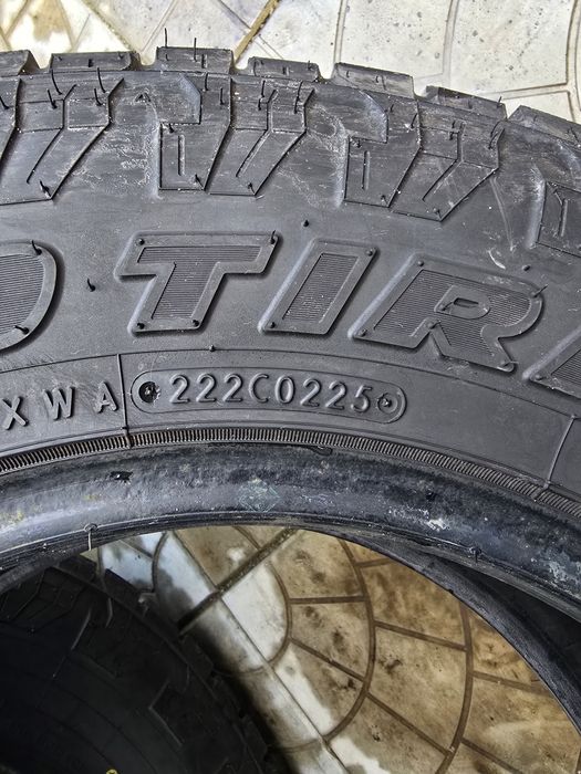 Toyo Open Country A/T 225/70 R16 200км пробігу