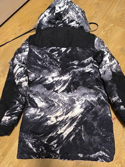 Зимова куртка 146р