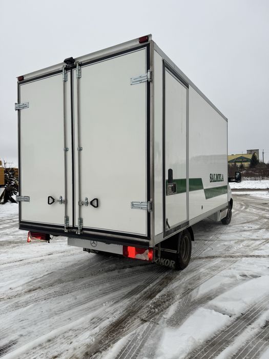 Ремонт виготовлення фургонів мебельних і дверей воріт