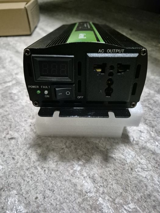 Інвертор Aierwill 12v 
Пікове навантаження 2600w, постійне 1300w
Вихід