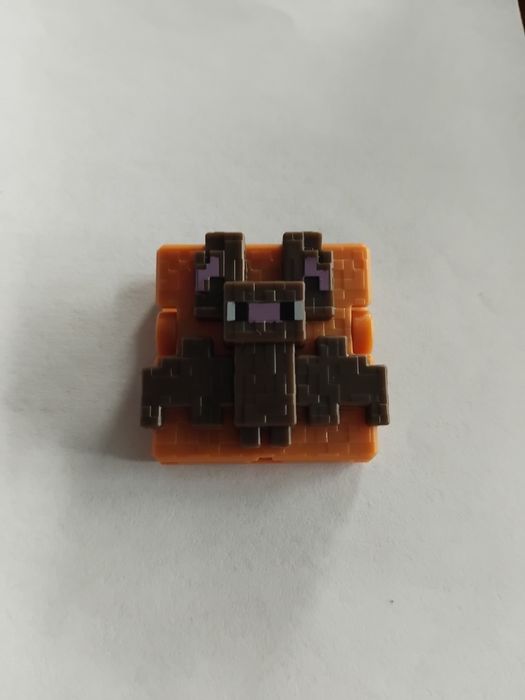 Klips Minecraft Nietoperz – Figurka Kinder Joy