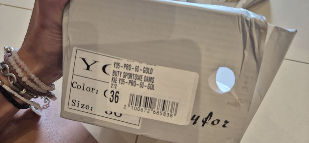 Nowe buty sportowe 36