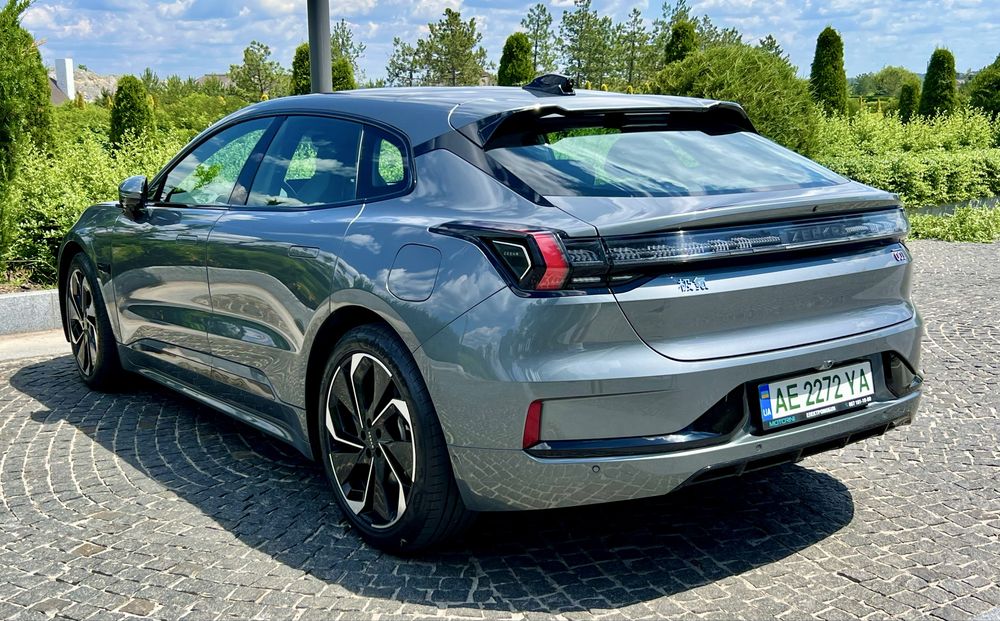Zeekr 001 AWD 100 кw  2024