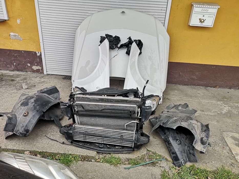 Mercedes Klasa-C W204 lift przód