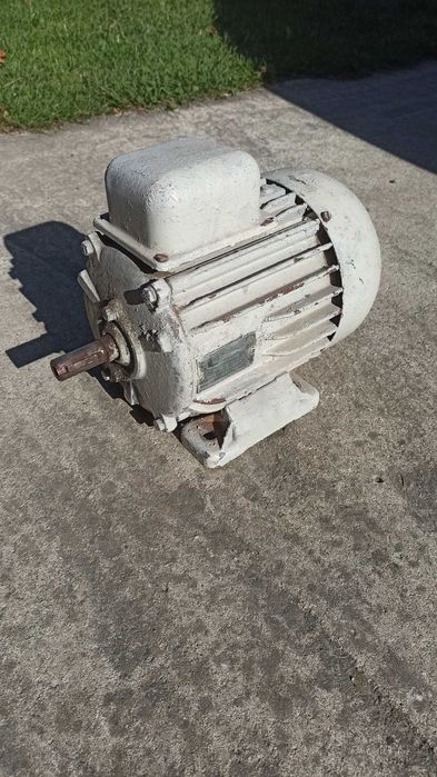 silnik 230/V  380V-930 obr.