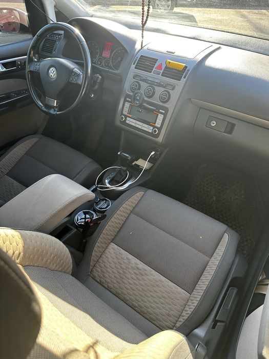 Volkswagen Cross Touran