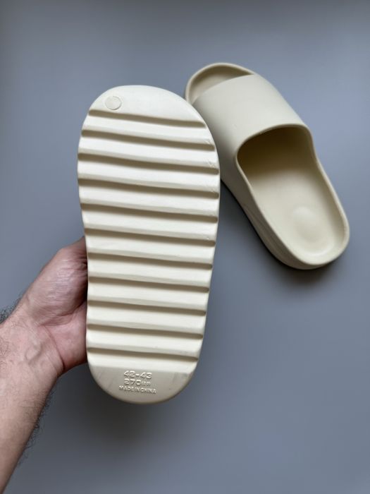 Шлепки Адидас / Слайди / Сланці Адідас / Шльопанці Adidas Yeezy Slide