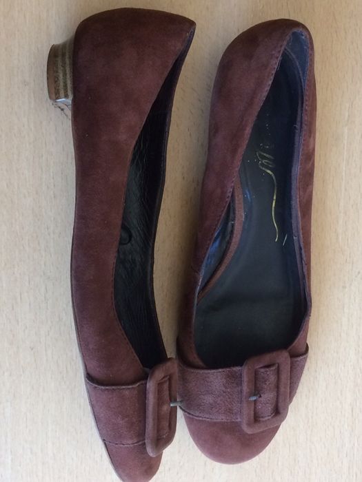 Sapatos de pele com fivela