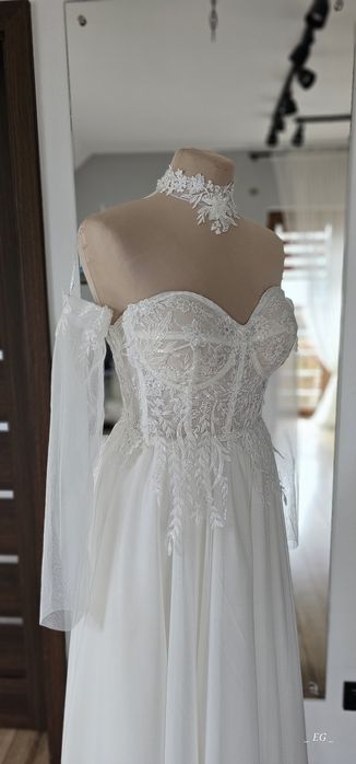 Choker i rękawiczki do sukni ślubnej.