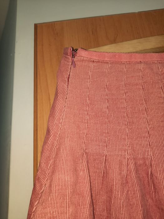 7. Spódnica sztruksowa różowa