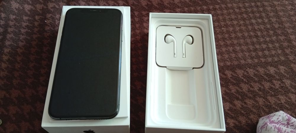 iPhone XS   64 ГБ  (А 2097) на запчастини