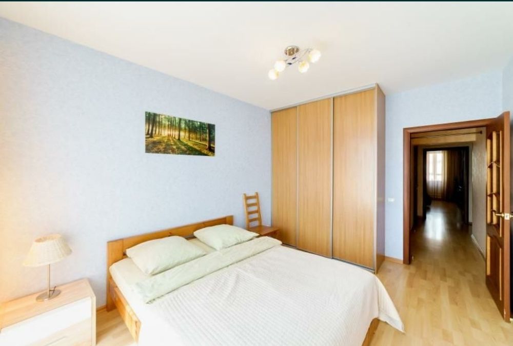 Подобово 2х кімнатна Центр