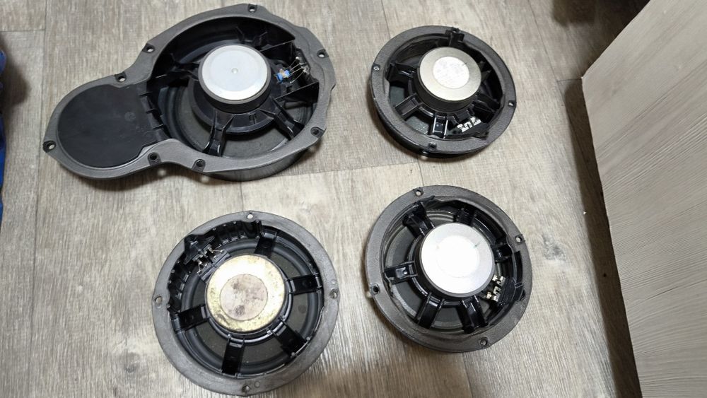 Штатные динамики VW CC Passat b5 b6 b7 Jetta