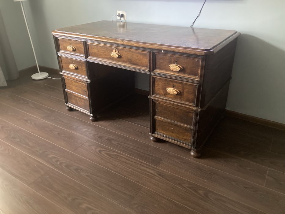 Продам старинный письменный стол( дуб/ бук)