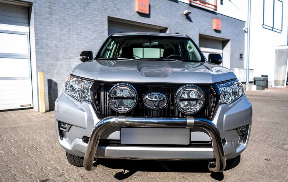 У проажі авто з ЄС  Toyota Land Cruiser 2.8 D-4D Automatic 2021