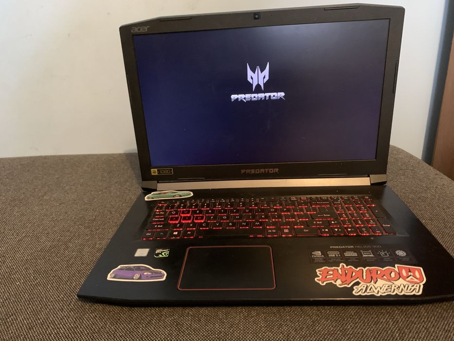 Predator Helios 300