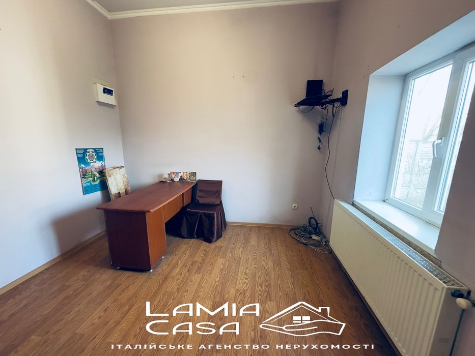 Продаж великого комплексу біля Чернівців