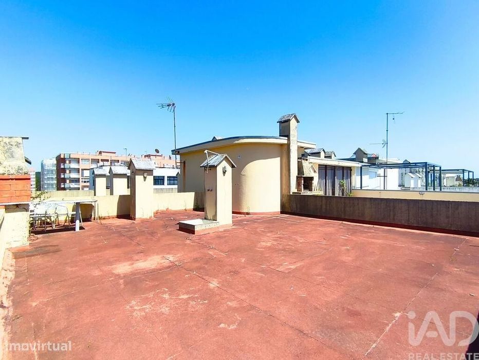 Apartamento T1 em Chafé de 55,00 m2
