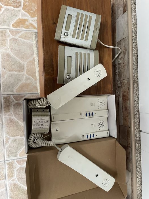 2 Campainhas com telefone