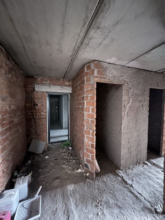 Продам 2-х кімнатну квартиру в новому будинку