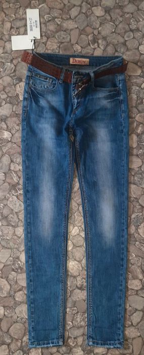 Жіночі джинси з поясом