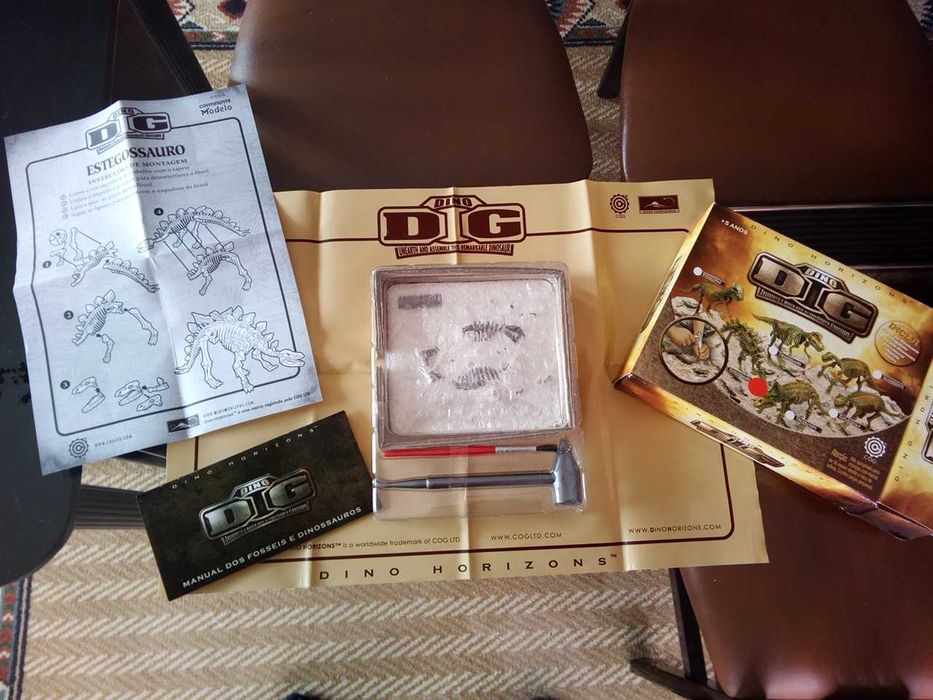 Desenterre e monte estes extraordinários dinossauros!