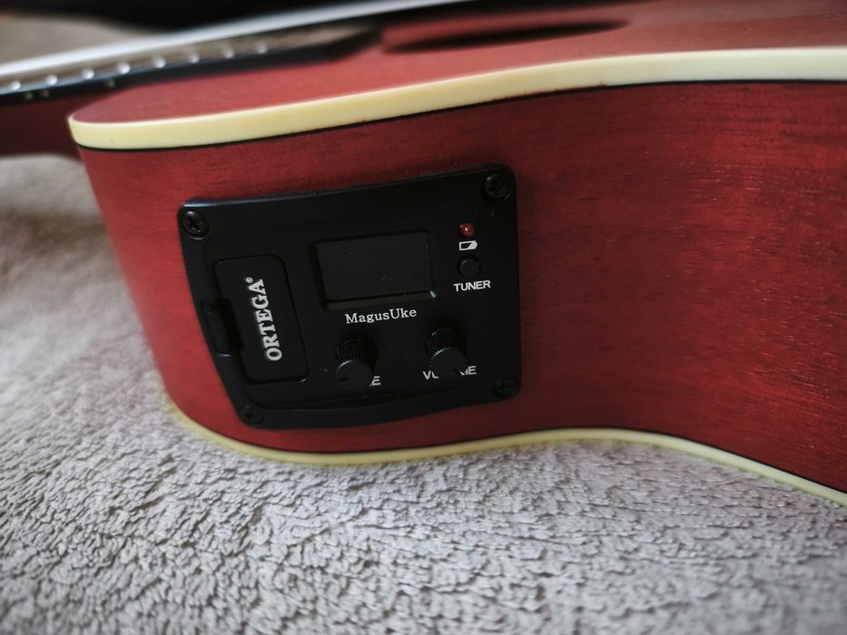 Ukulele koncertowe elektroakustyczne Ortega  ze stroikiem!