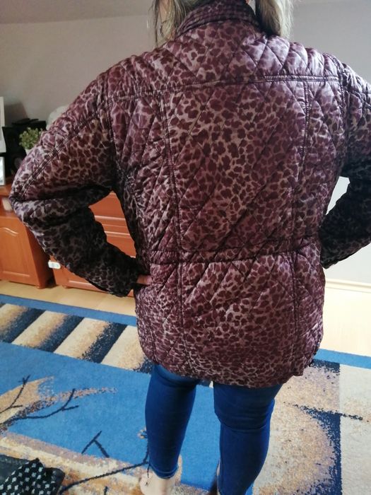 Ładna duża Kurtka pikowana w panterkę L stan idealny