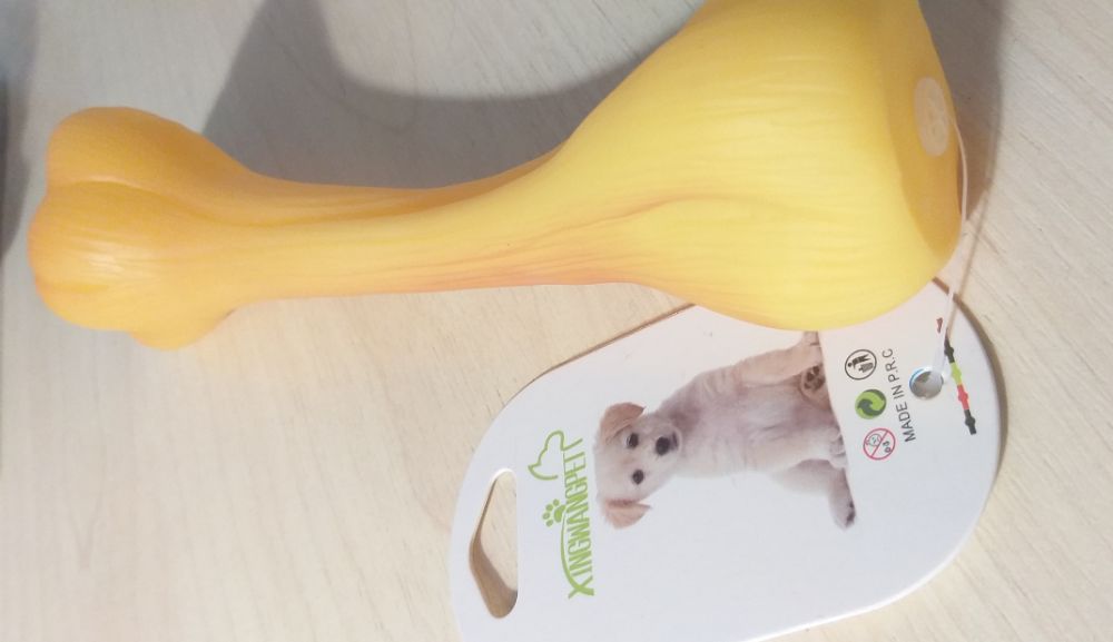 Поводок, ошейник, игрушка и перчатка