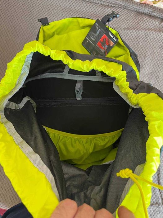 Туристичний наплічник Thule Capstone 40L Obsidian