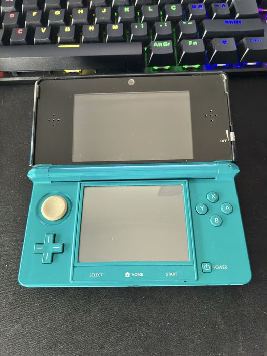 Nintendo 3DS usada e desbloqueada + Jogos