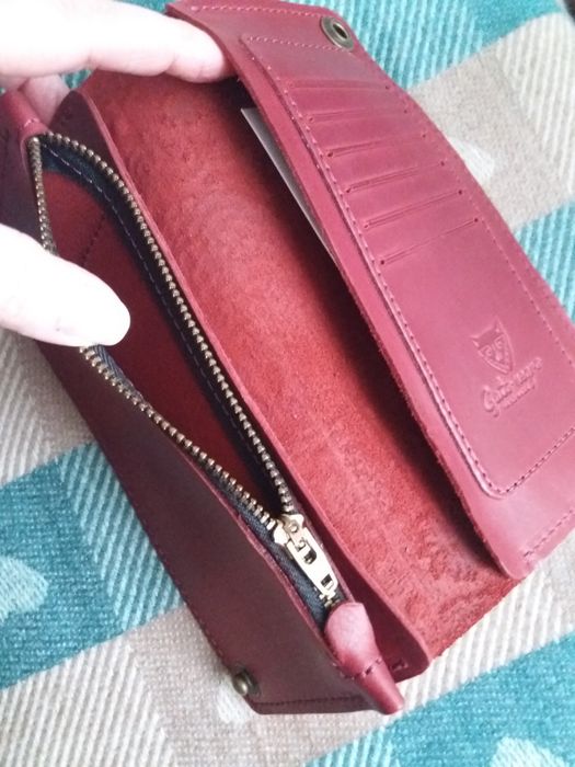 Новый кожаный кошелек