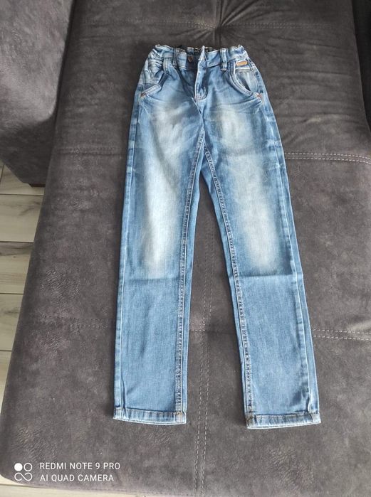 Spodnie jeansowe chłopięce 140