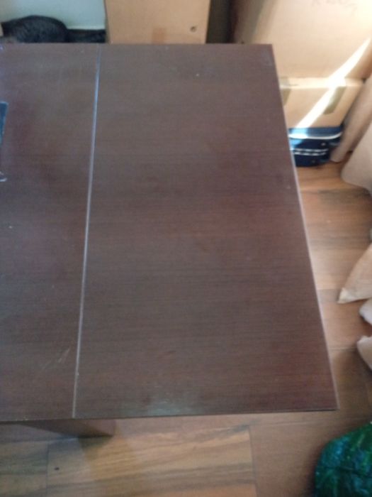 Mesa semi nova castanha