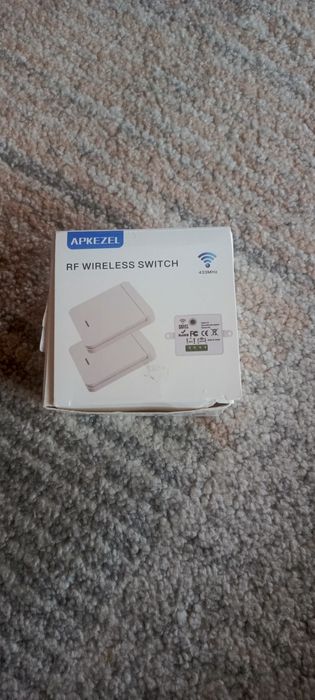 Bezprzewodowy przełącznik świateł RF marki Apkezel