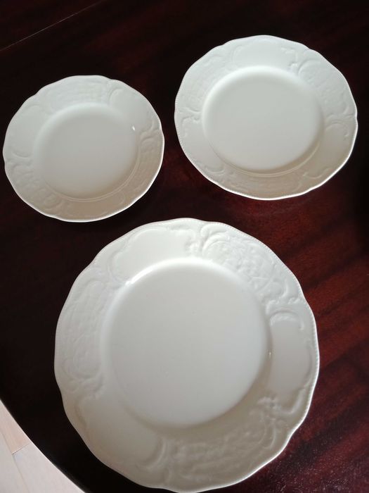 Porcelana Rosenthal Sanssouci  ecru  obiadowy na 12 os,  kawowy na 6os