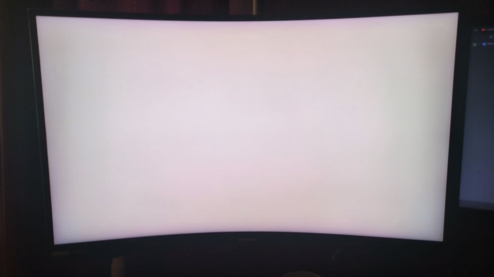 Samsung Odyssey G7 27" 240гц  2560x1440