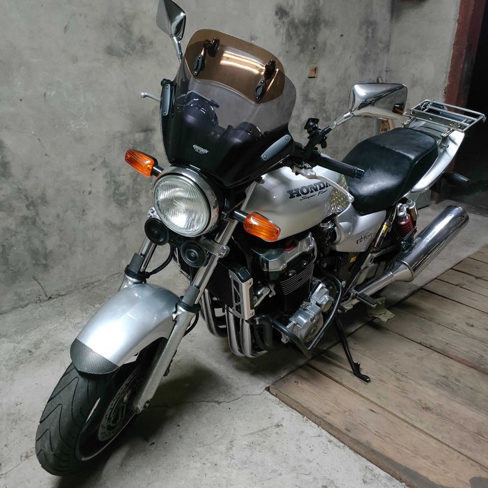 Продам HONDA CB 1300 SF