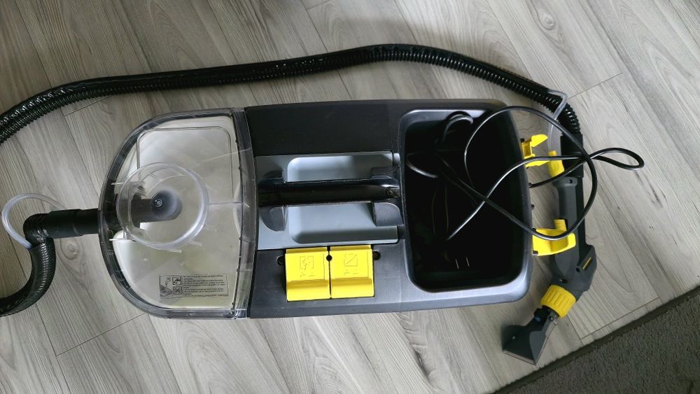 Odkurzacz Piorący Karcher Puzzi 10/1 w idealnym stanie