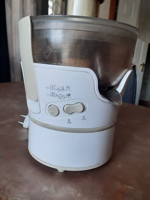 Продам Соковижималку.