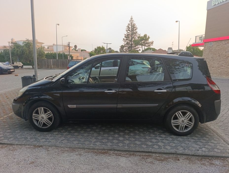 Renault Scenic || 1.5 dCi 7-Seater 2005